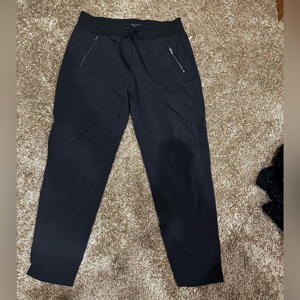 Athleta size 10 Woman’s Trekkie joggers